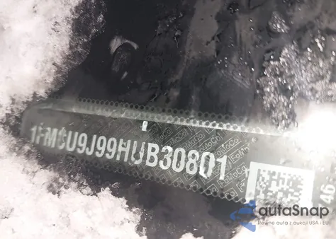 2017 Ford Escape Titanium z USA, uszkodzony, nr VIN 1FMCU9J99HUB30801